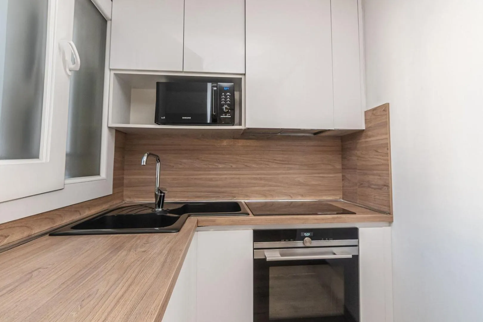 Beautiful 3 Room Apartment - Parking -Centre -Tram Nizza